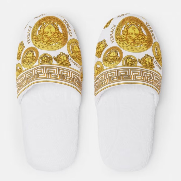 (𝐒𝐎𝐋𝐃)🥂𝐇𝐏!🥂Versace MEDUSA AMPLIFIED PRINT Slippers NWT - Picture 13 of 14
